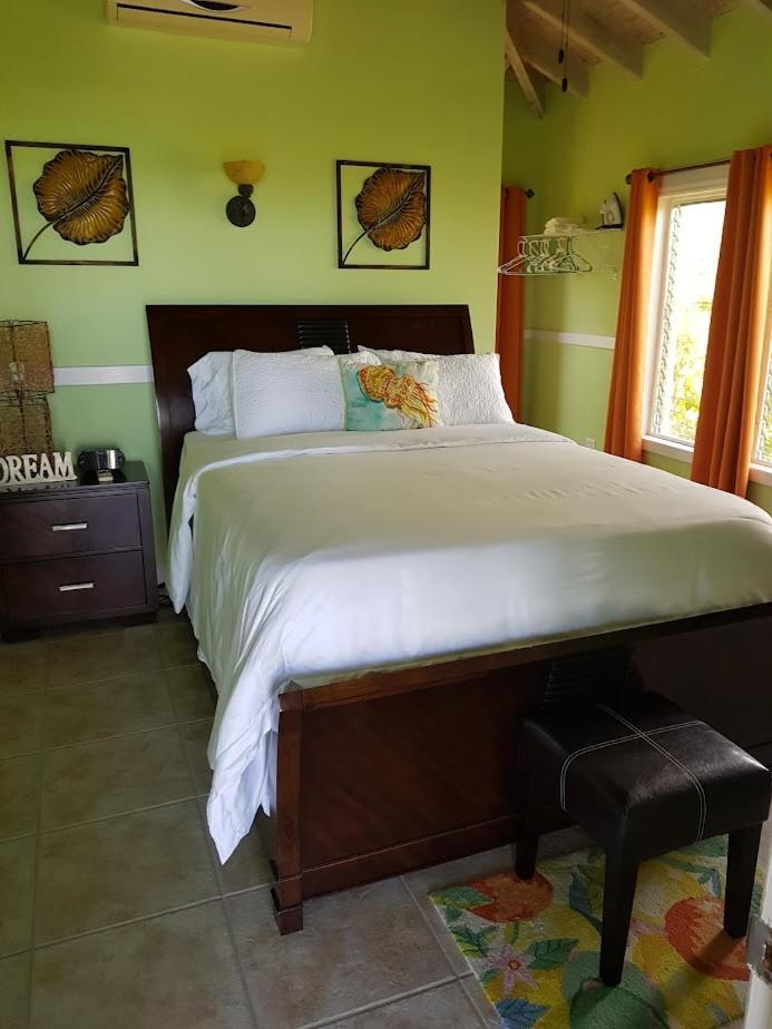 Clarence Town Harbor Breeze Villas מראה חיצוני תמונה